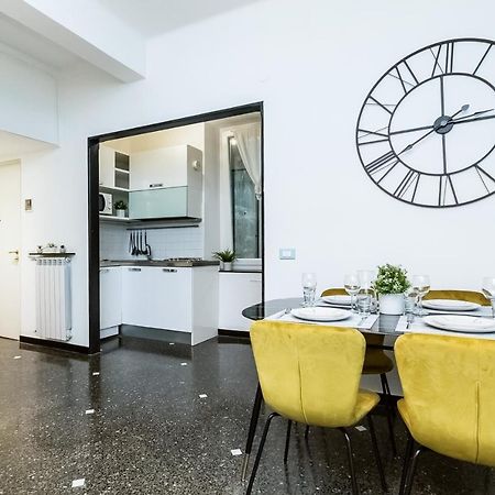 Immobirent - "Acquario" Luxury In Pieno Centro Apartment Genoa Exterior photo